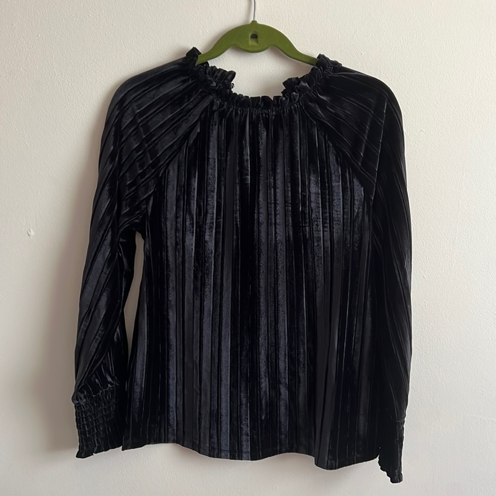 Womens ruffles neckline velvet blouse